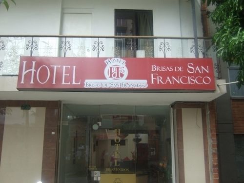 Hotel Brisas De San Francisco Медельин Экстерьер фото